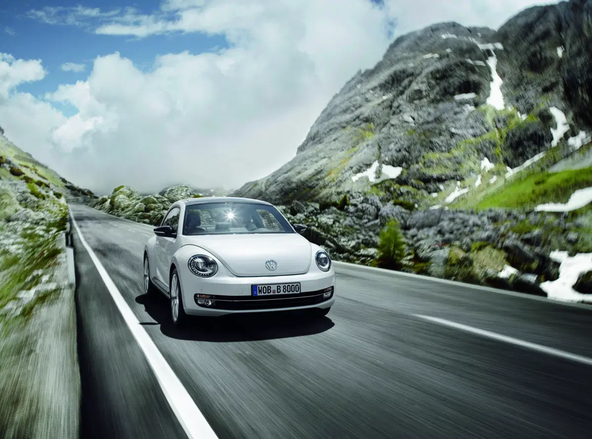 Volkswagen Maggiolino 1.2 TSI Design (9)