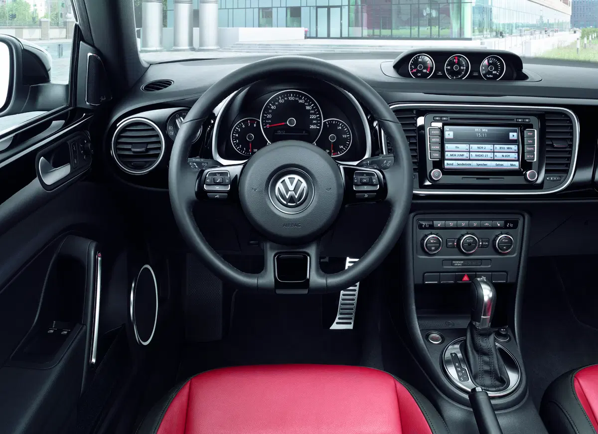 Volkswagen Maggiolino 1.2 TSI Design (11)