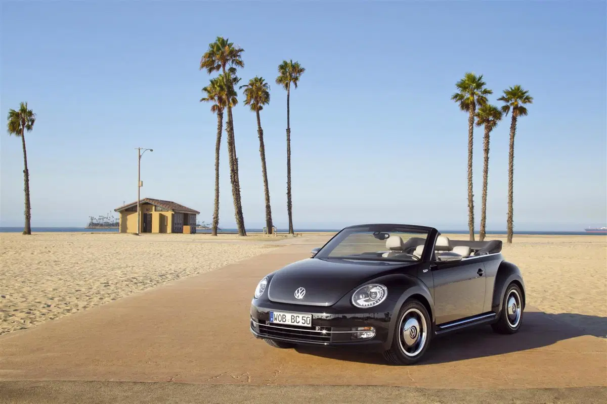 Volkswagen Maggiolino Cabrio (2012-19) (6)