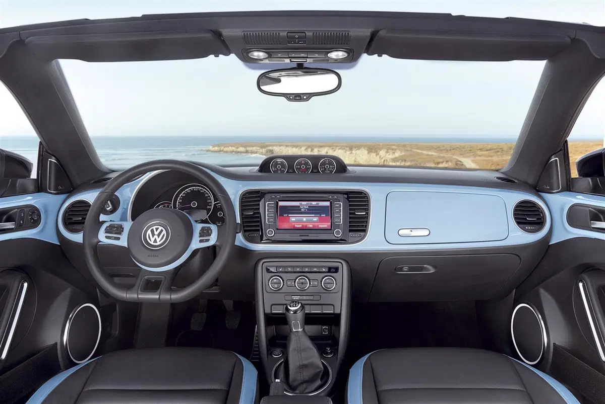 Volkswagen Maggiolino Cabrio (2012-19) (11)