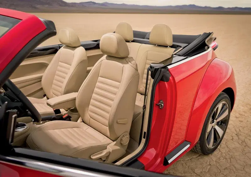 Volkswagen Maggiolino Cabrio (2012-19) (15)