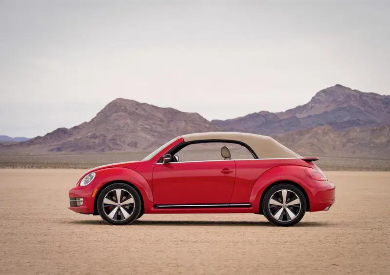 Volkswagen Maggiolino Cabrio (2012-19) (25)