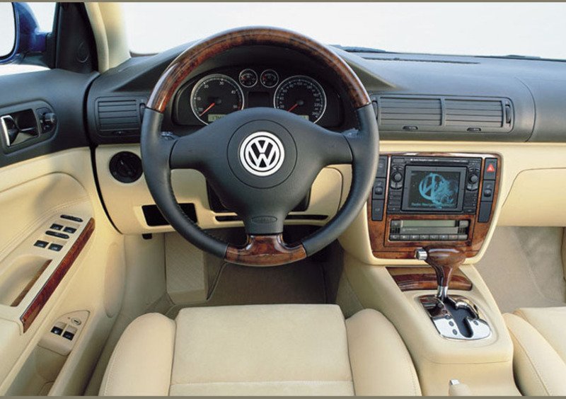 Volkswagen Passat (1996-05) (6)