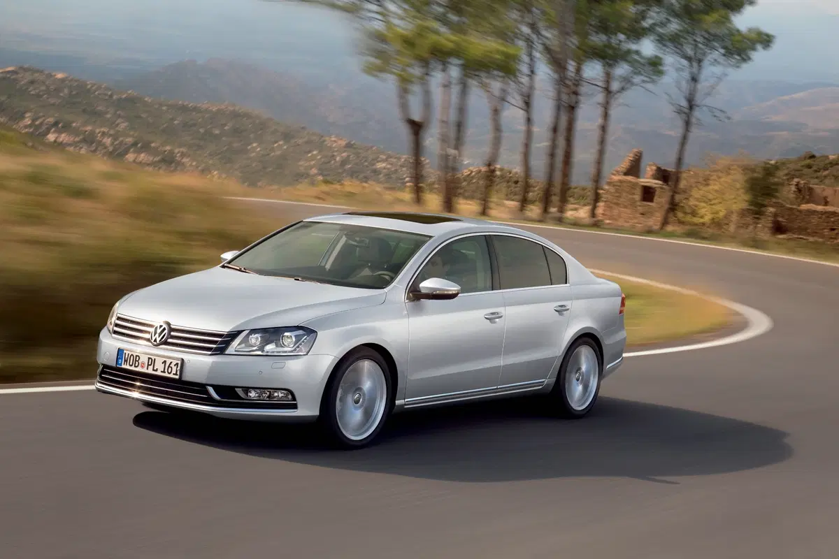 Volkswagen Passat (2010-14) (10)