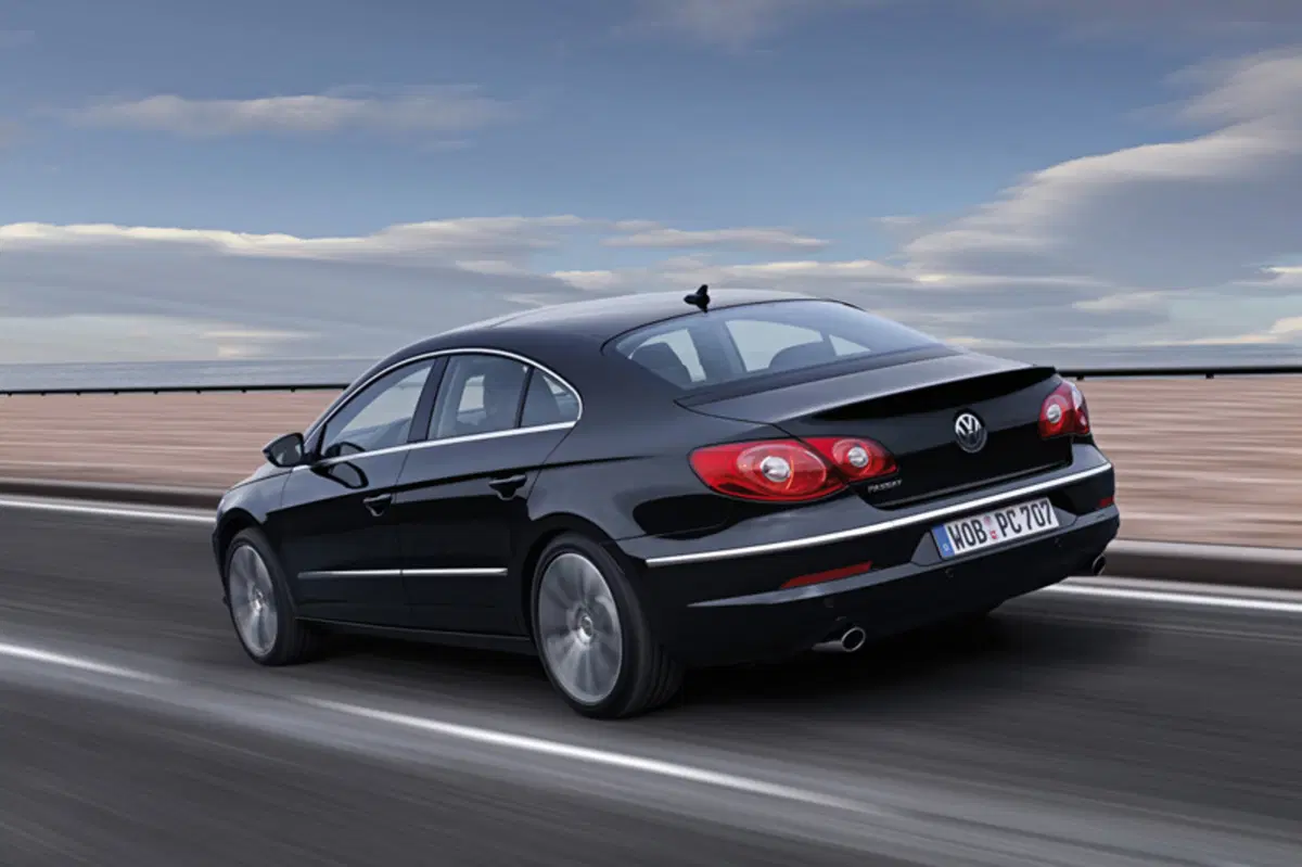 Volkswagen Passat CC (2008-12) (9)