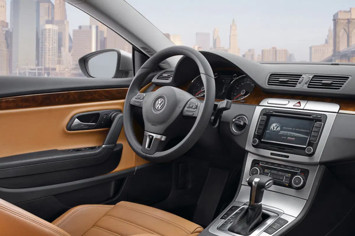 Volkswagen Passat CC (2008-12) (12)