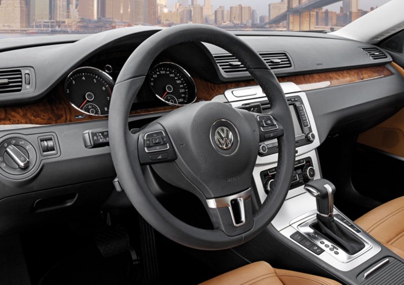 Volkswagen Passat CC (2008-12) (13)