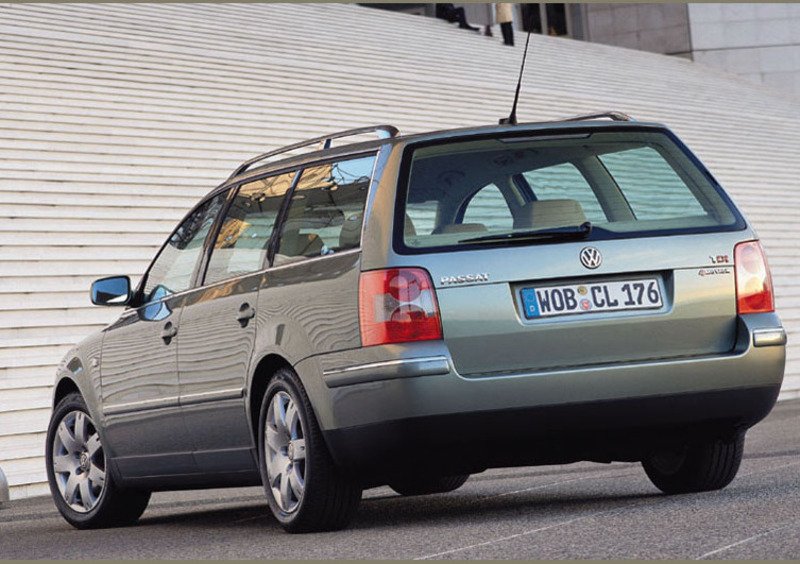 Volkswagen Passat Variant (1997-06) (2)