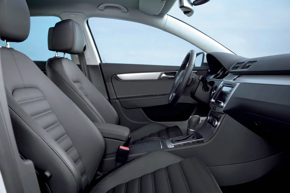 Volkswagen Passat Variant (2010-14) (9)