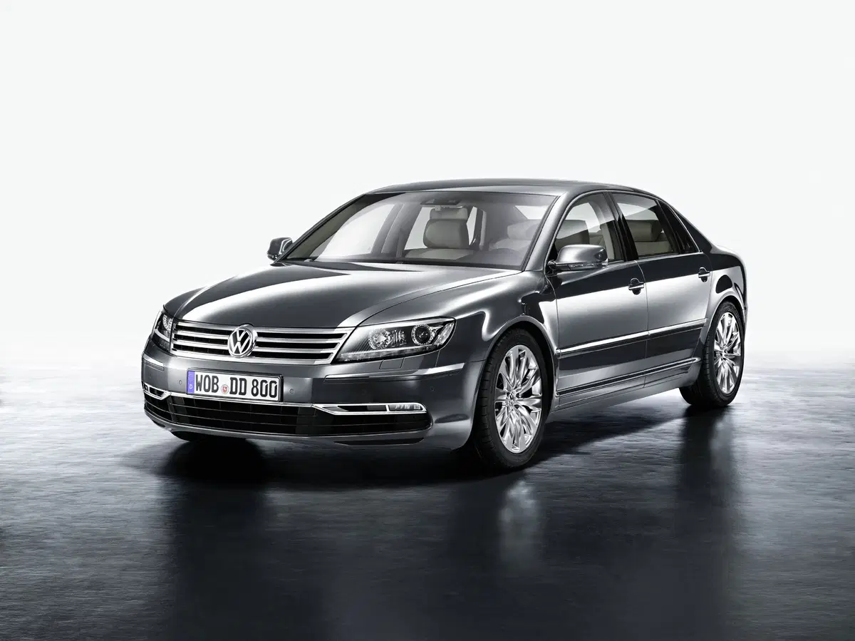 Volkswagen Phaeton V8 4mot. tip. 4 posti (3)