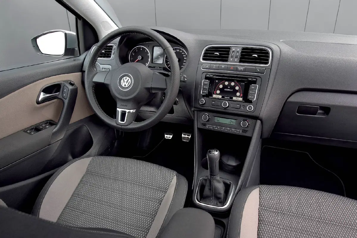 Volkswagen Polo 1.4 3 porte Comfortline BiFuel (22)