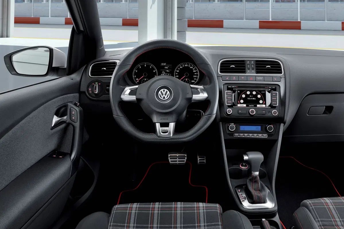 Volkswagen Polo 1.4 3 porte Comfortline BiFuel (34)