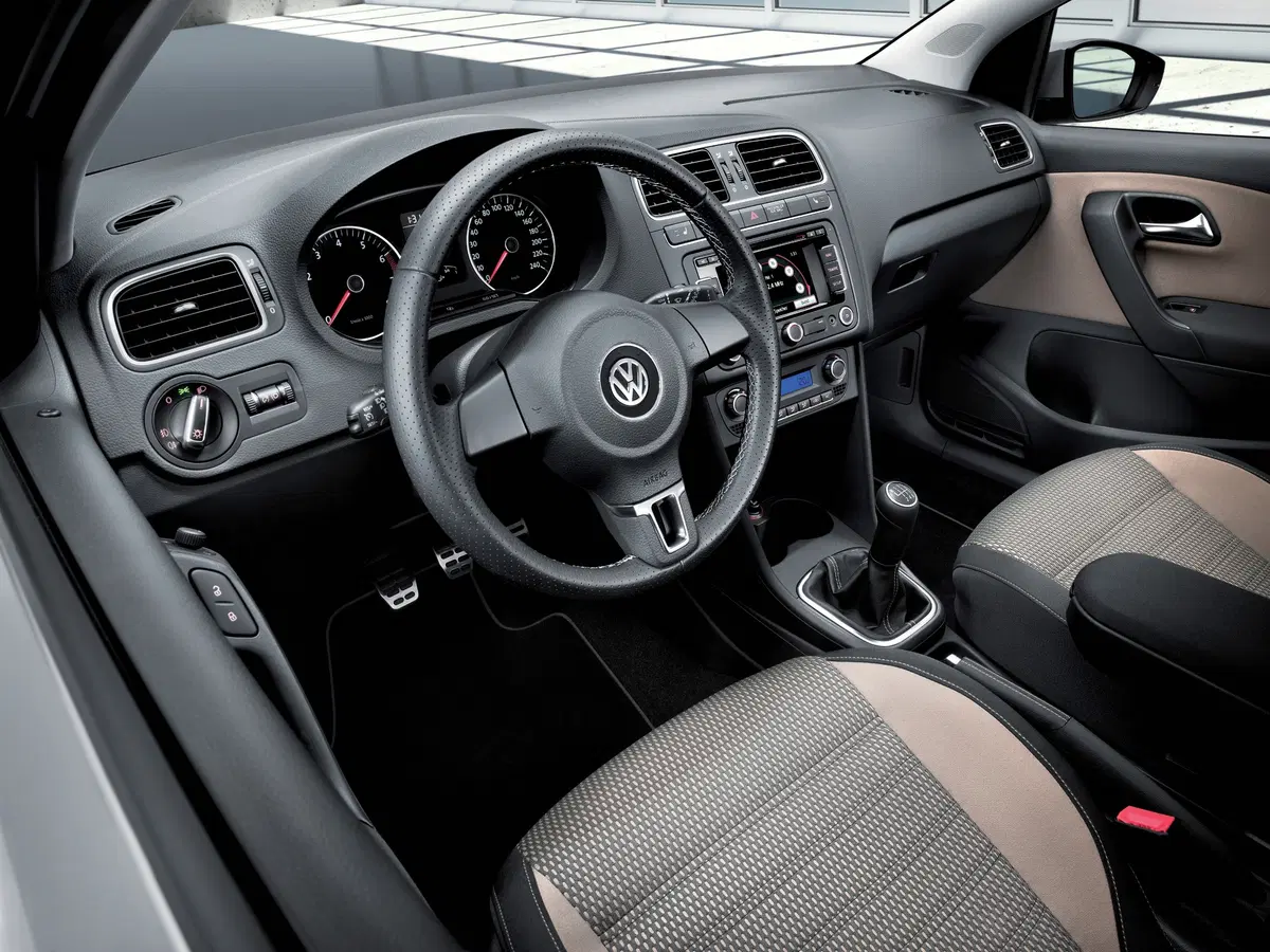 Volkswagen Polo 1.4 3 porte Comfortline BiFuel (47)