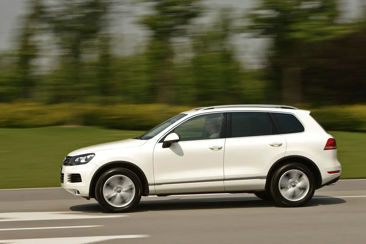Volkswagen Touareg 4.2 V8 TDI tiptronic (25)