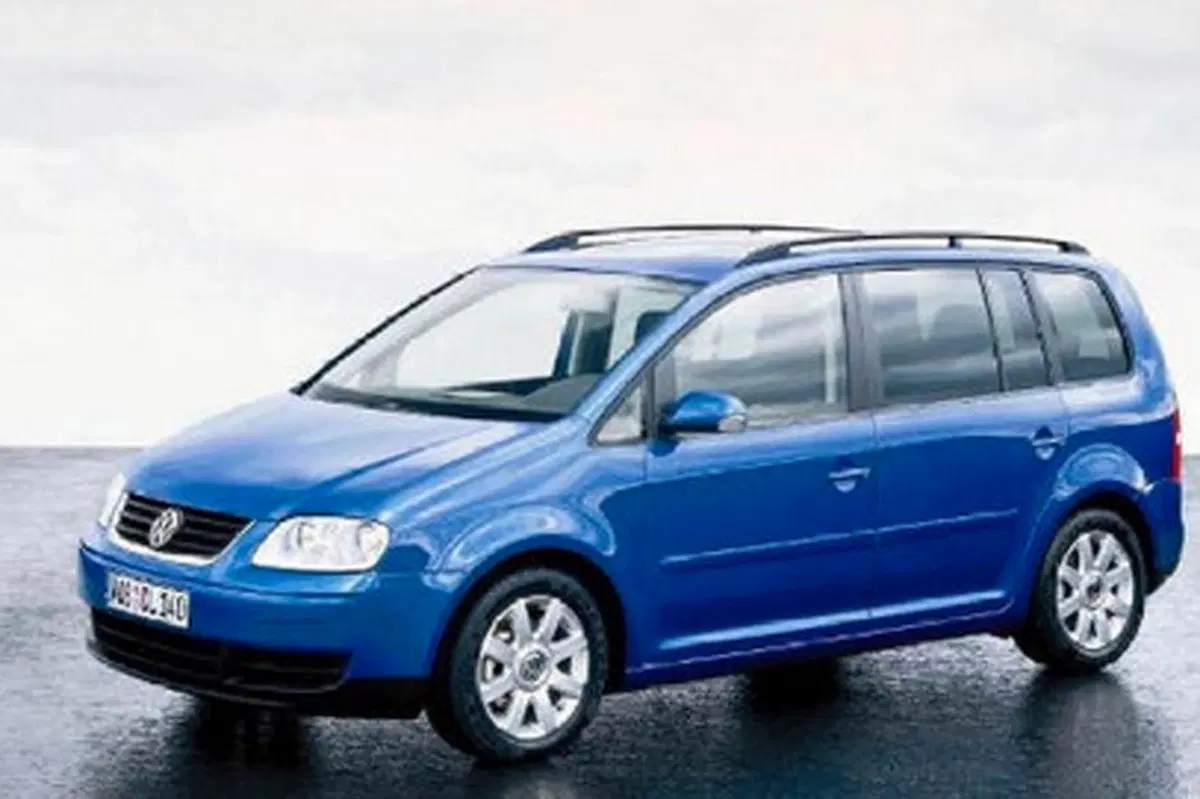 Volkswagen Touran 16V TDI Highline (3)