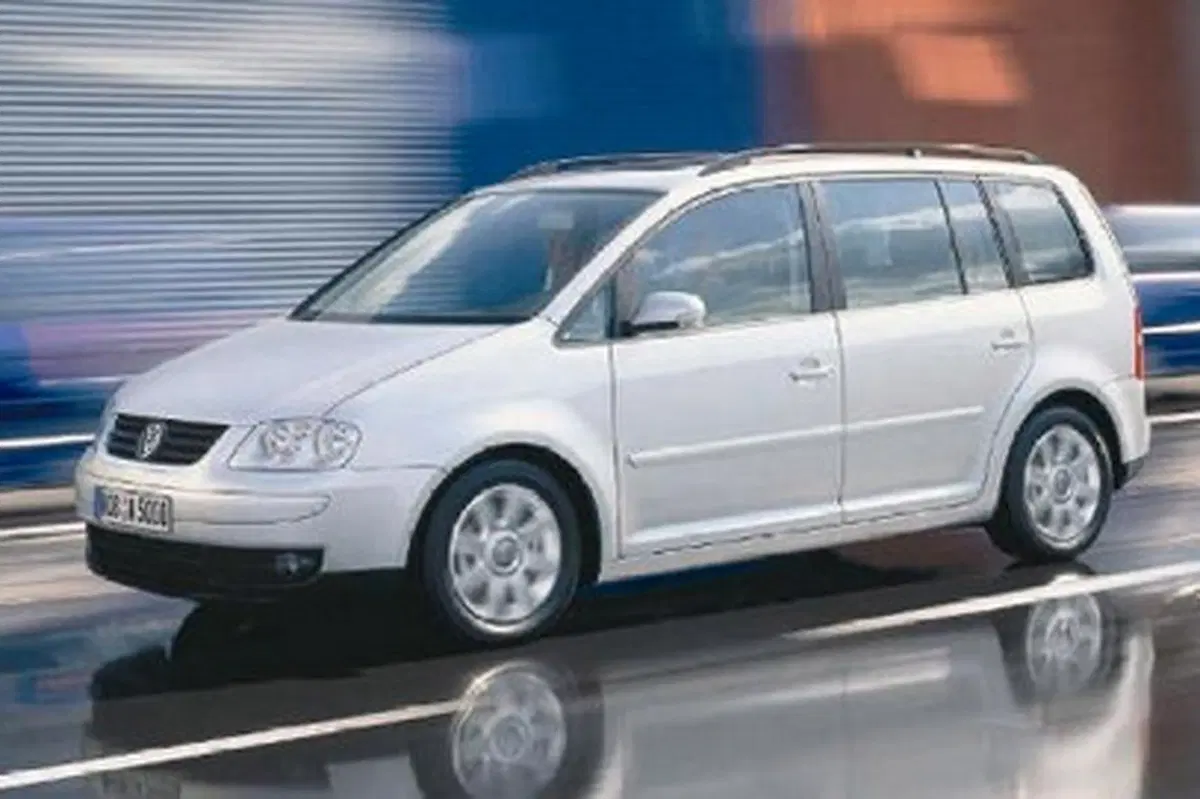Volkswagen Touran 16V TDI Highline (6)