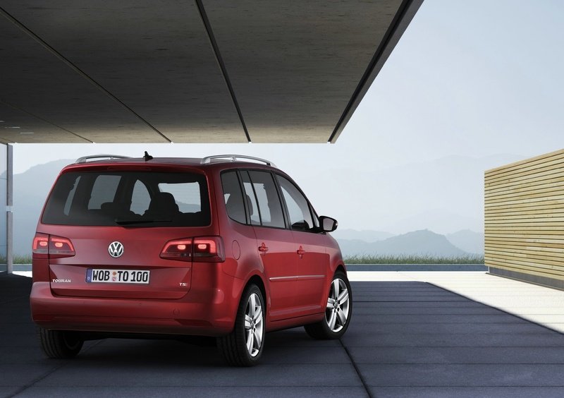 Volkswagen Touran (2010-15) (3)