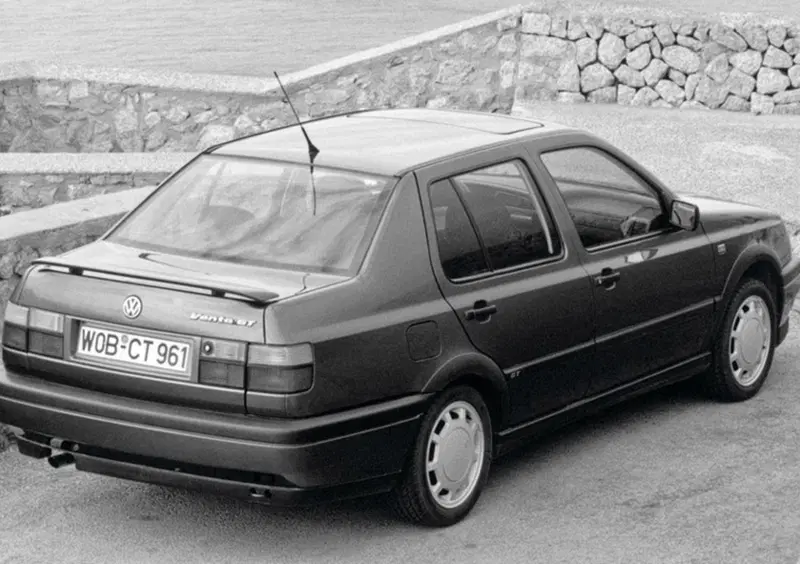 Volkswagen Vento (1992-98) (2)