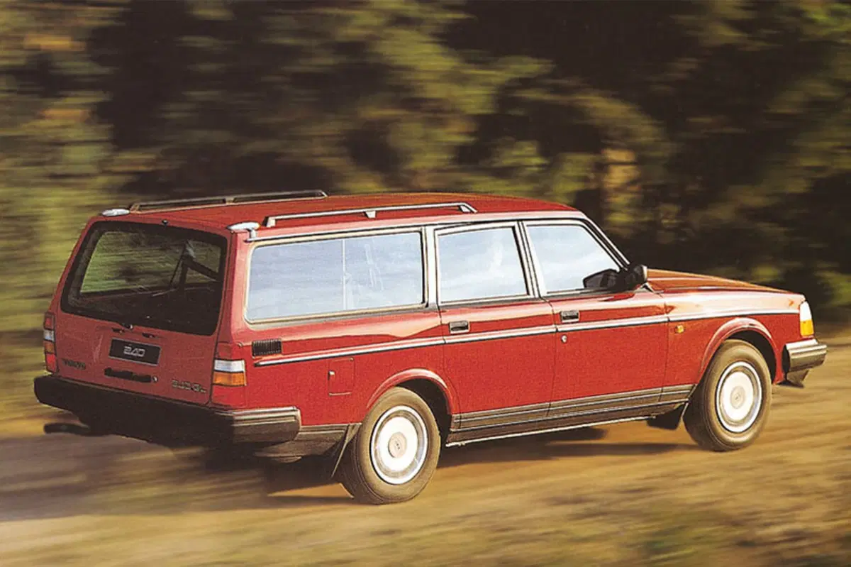 Volvo 240 Station Wagon (1984-93) (2)