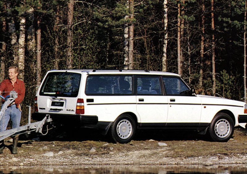 Volvo 240 Station Wagon (1984-93) (3)