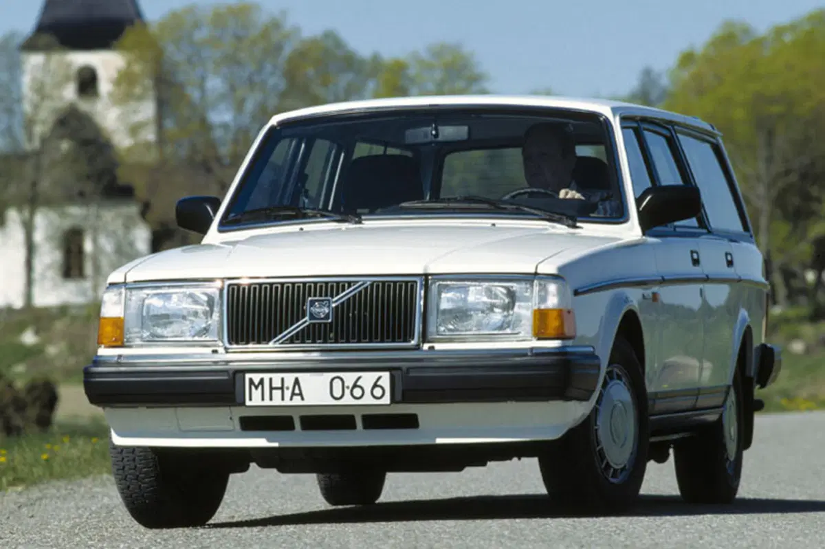 Volvo 240 Station Wagon (1984-93) (5)