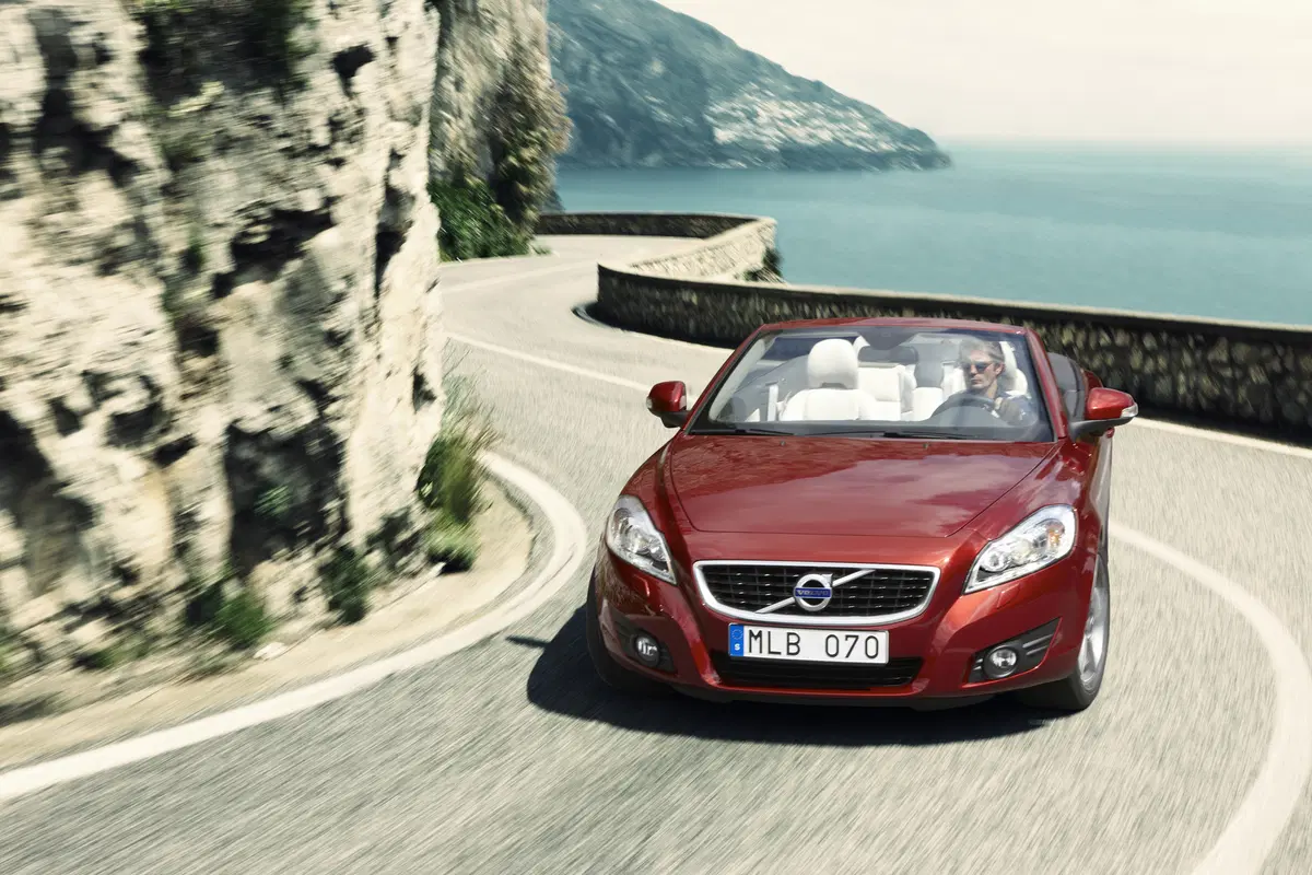 Volvo C70 (2005-13) (2)