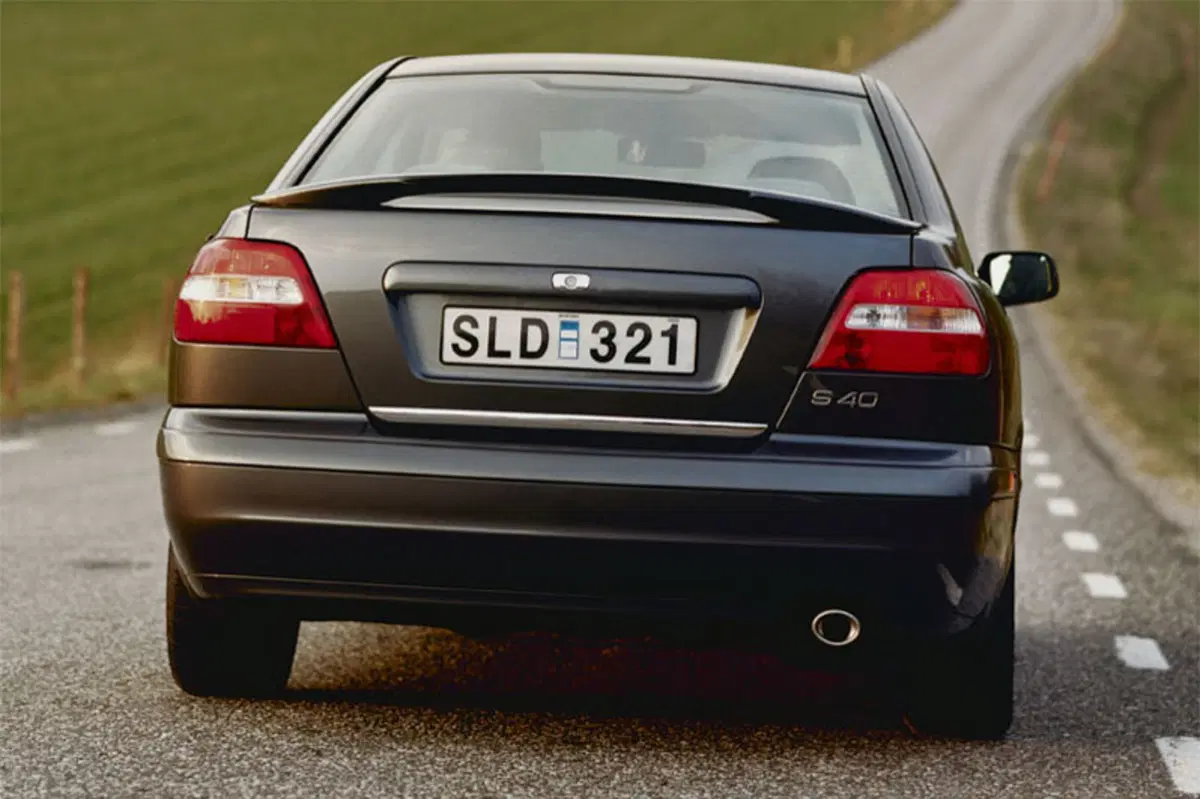Volvo S40 (1996-04) (2)