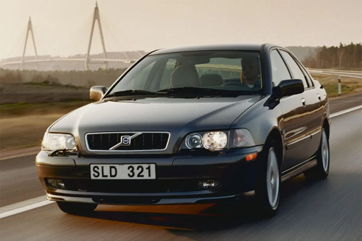 Volvo S40 (1996-04) (4)
