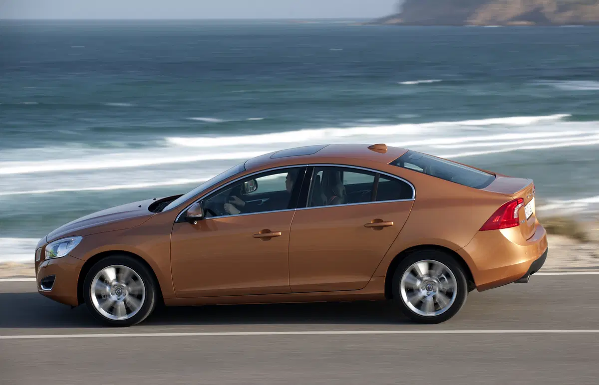 Volvo S60 (2010-18) (6)
