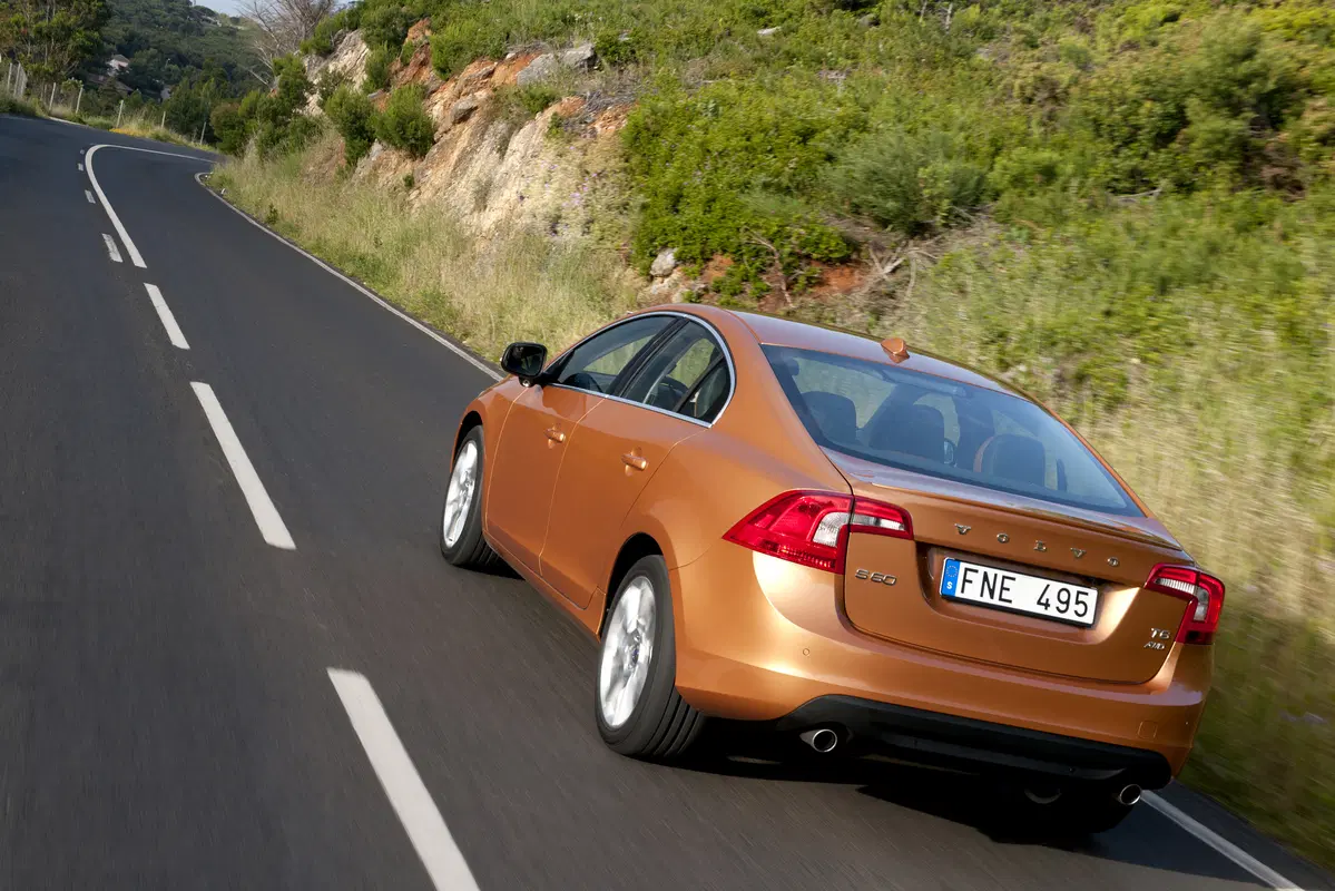 Volvo S60 (2010-18) (9)