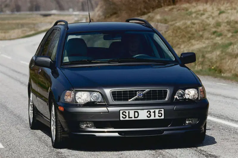 Volvo V40 (1996-04)