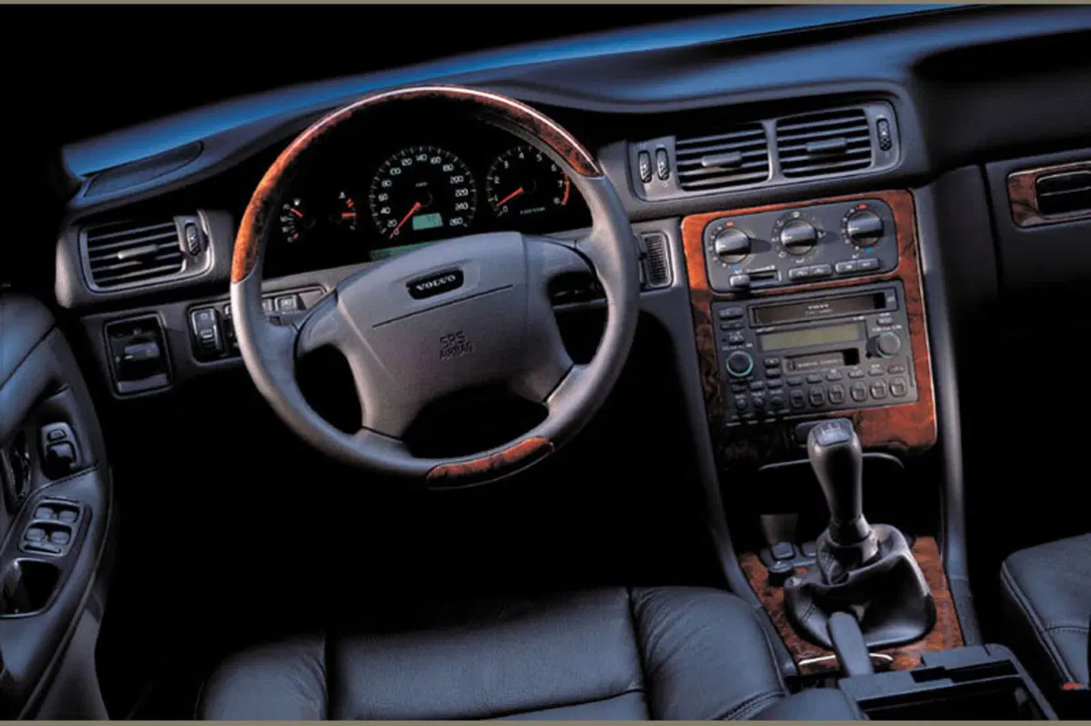 Volvo V70 (1996-00) (4)