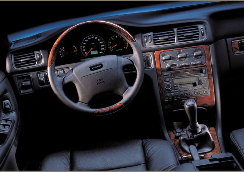 Volvo V70 (1996-00) (4)