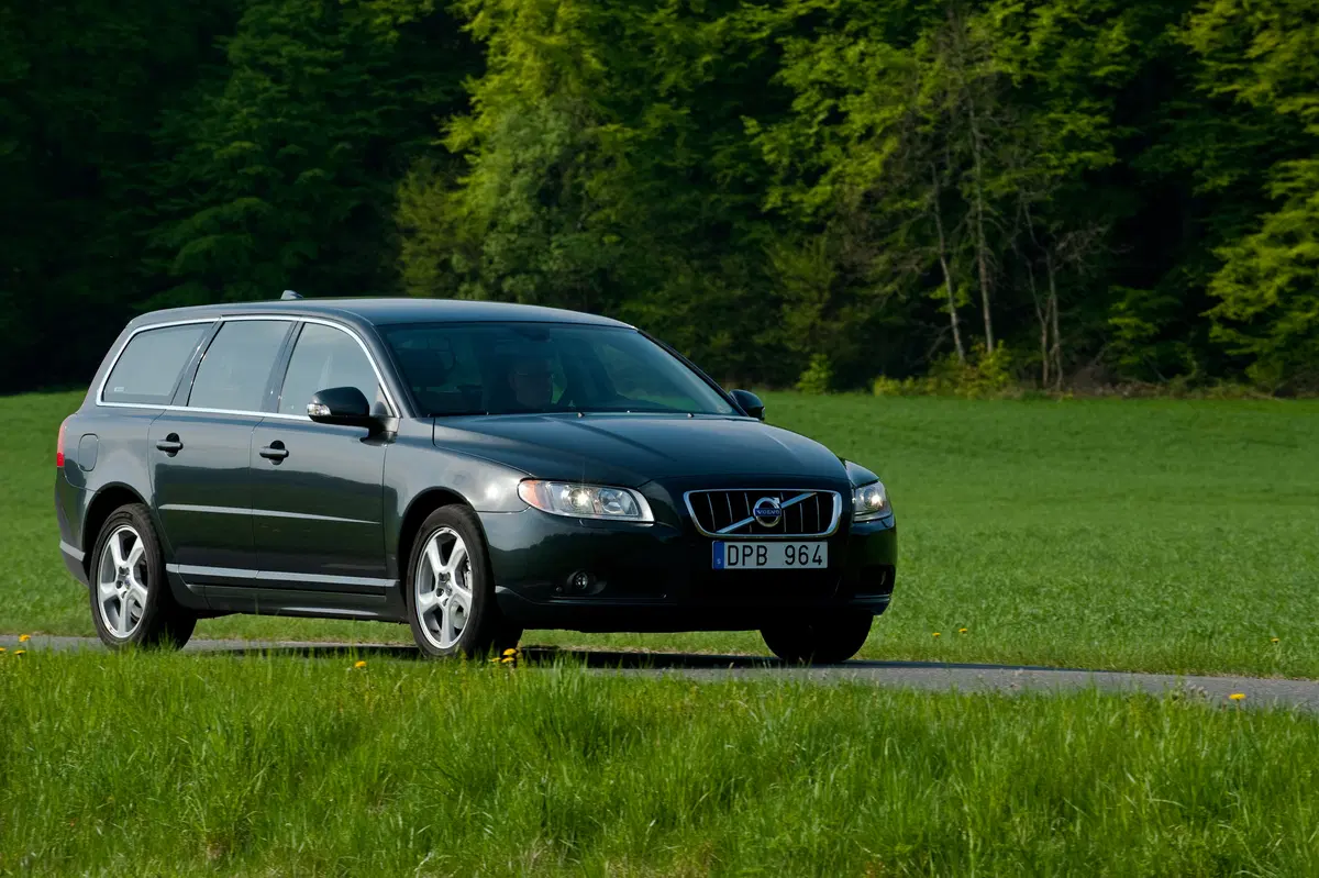 Volvo V70 (2007-16) (7)