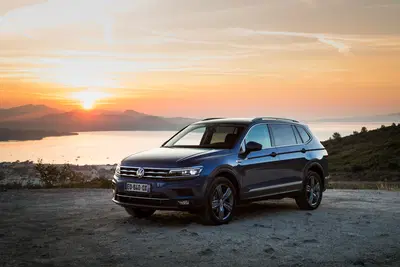 VW Tiguan Allspace. A pochi 'passi' dal Touareg [Video]