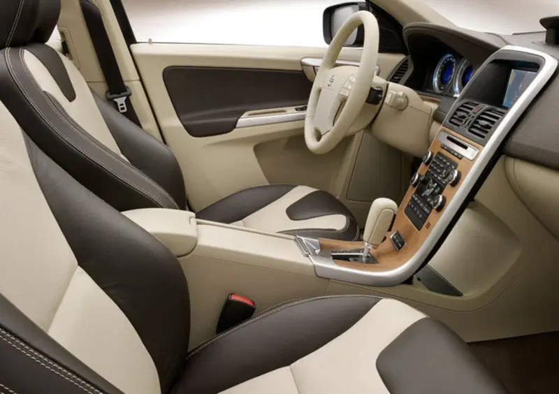 Volvo XC60 (2008-18) (38)