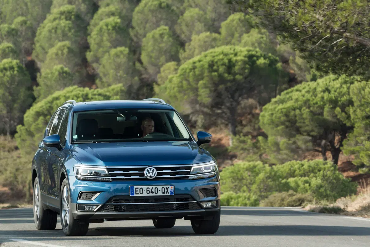 VW Tiguan Allspace. A pochi 'passi' dal Touareg [Video] (4)
