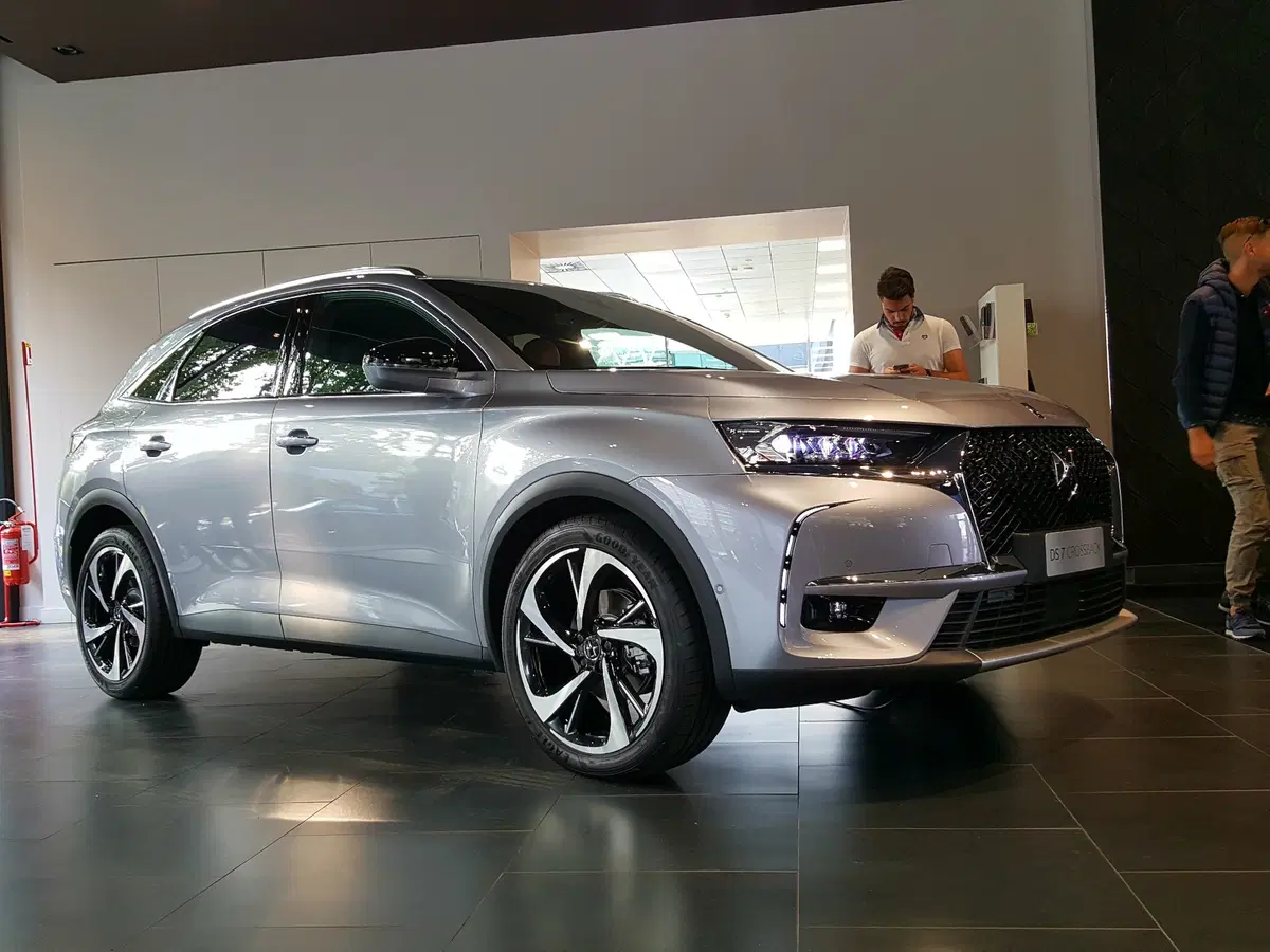 DS Store: al via con DS7 Crossback la nuova rete vendita dedicata allo sviluppo del Premium francese (2)