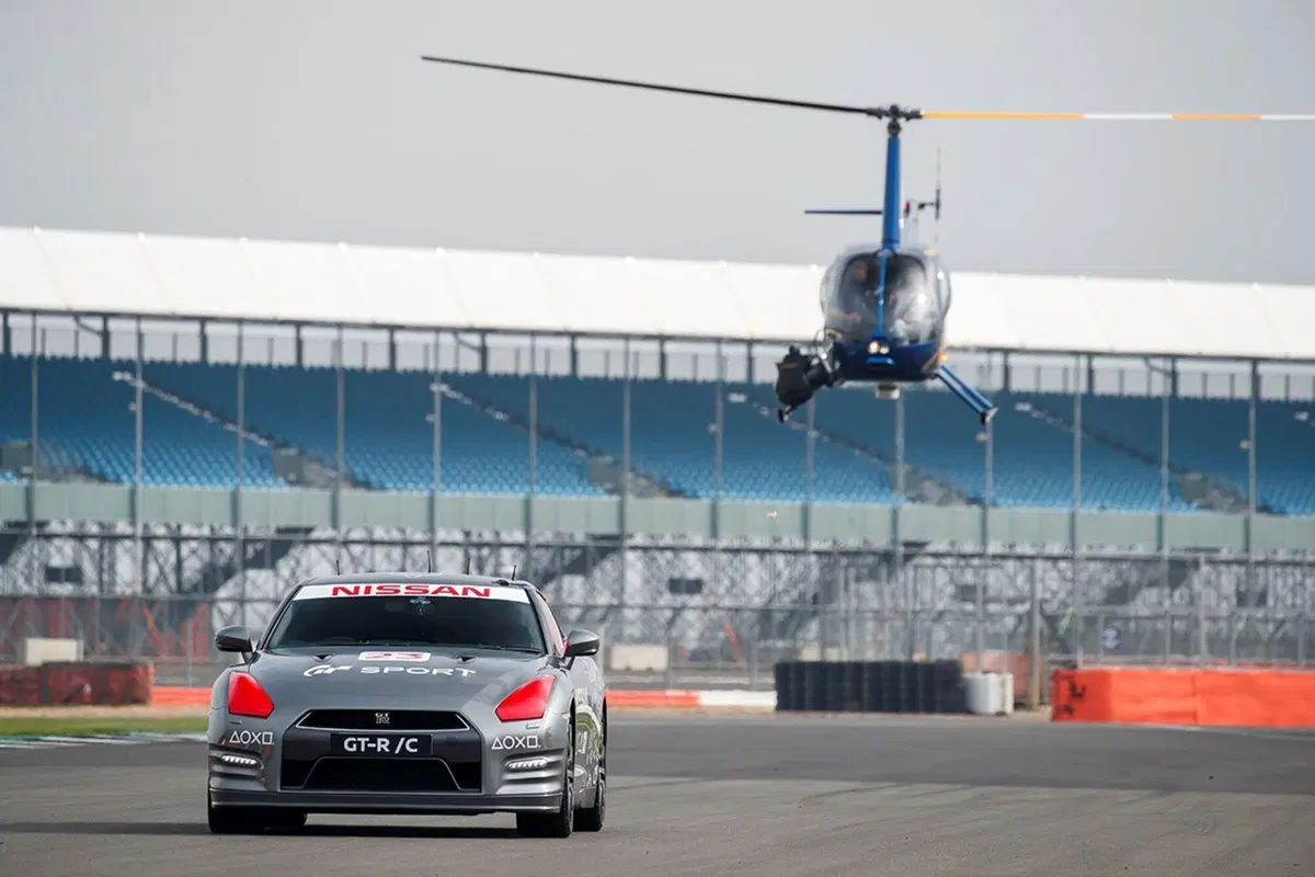 Nissan GT-R/C, un joypad per volante [Video] (13)