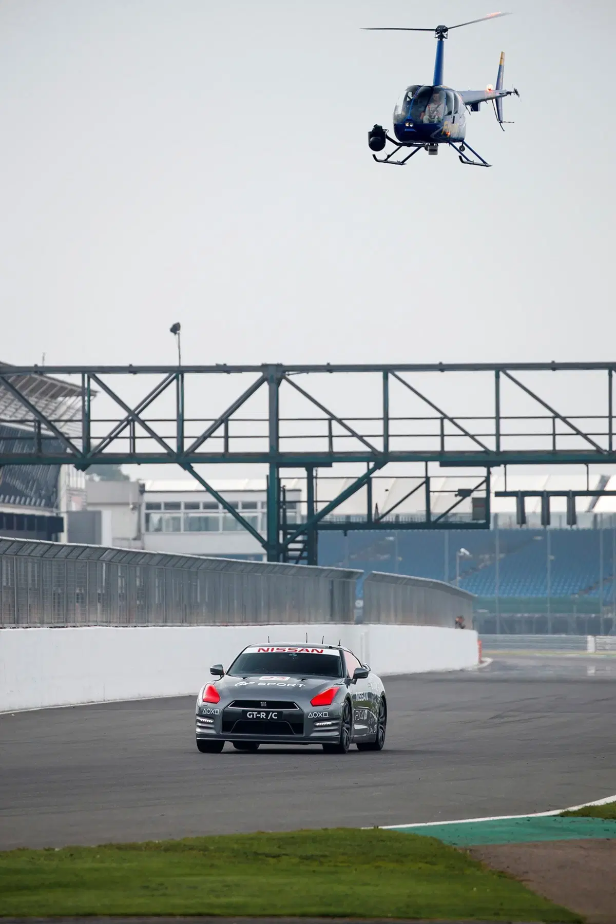 Nissan GT-R/C, un joypad per volante [Video] (19)