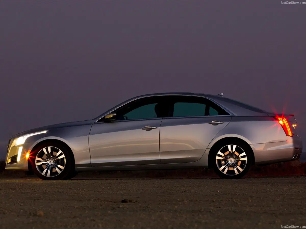 Cadillac CTS 2.0 Turbo AWD AT8 Luxury (3)