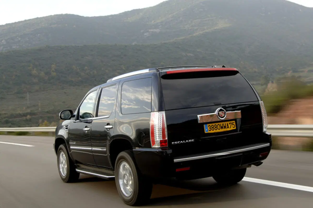 Cadillac Escalade (2005-15) (3)