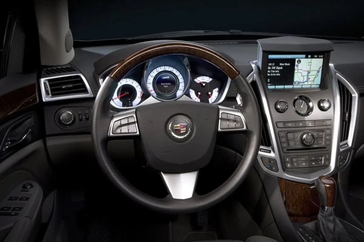 Cadillac SRX 3.0 V6 AWD AT Sports Luxury (5)