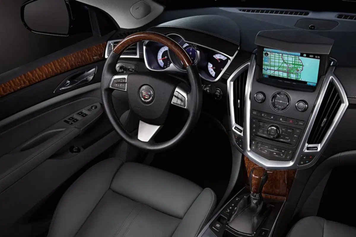 Cadillac SRX 3.0 V6 AWD AT Sports Luxury (6)