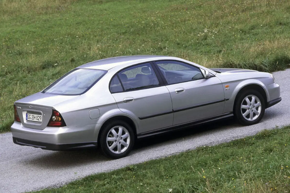 Daewoo Evanda (2002-05) (2)