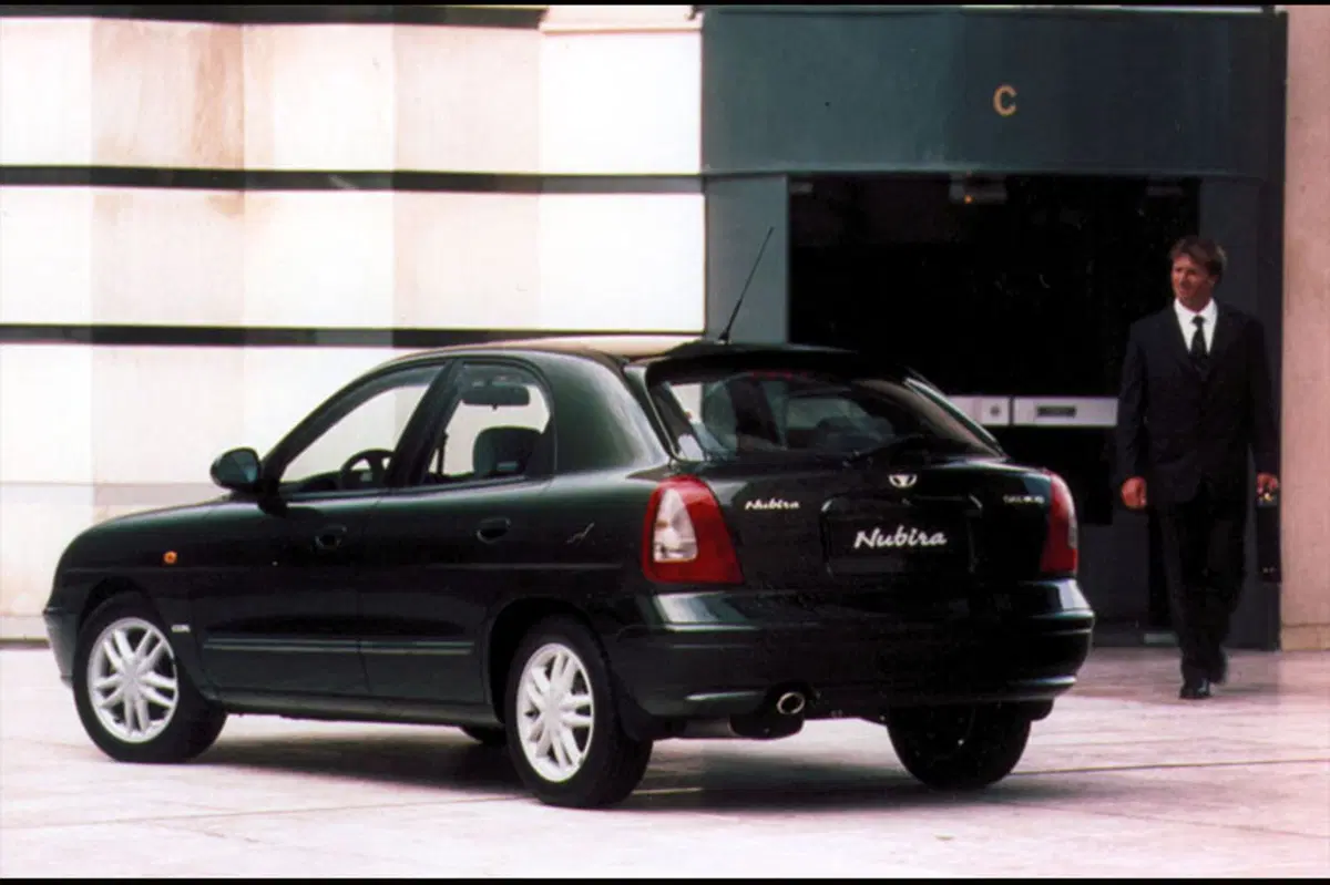 Daewoo Nubira (1997-03) (4)