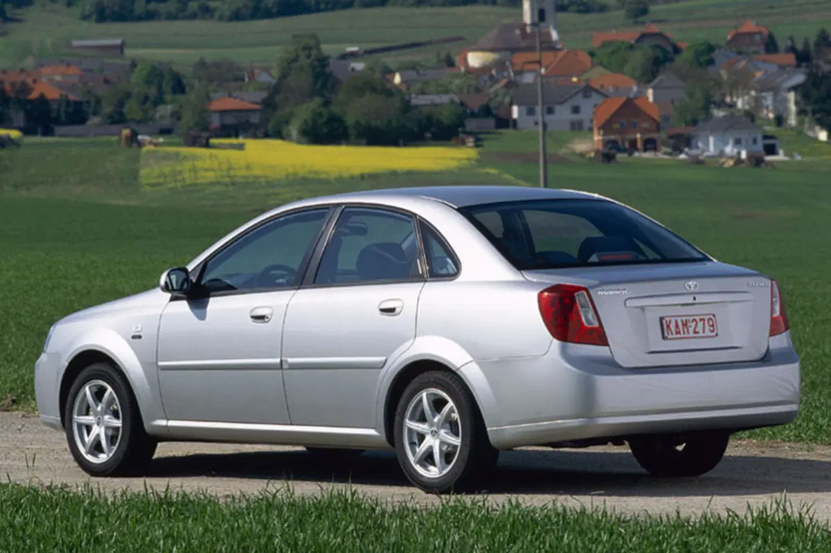 Daewoo Nubira (2003-05) (8)