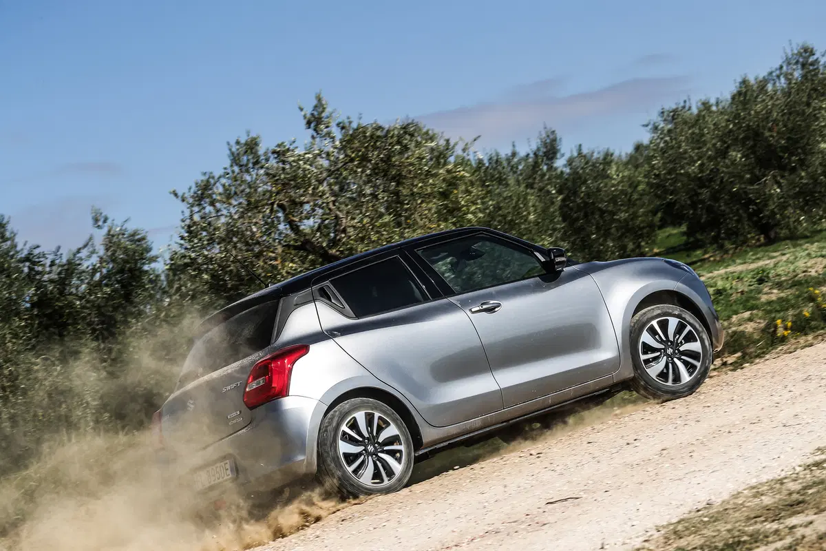 Suzuki Swift Allgrip Hybrid. 4WD per tutti i giorni  (6)