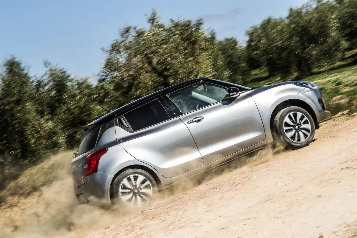 Suzuki Swift Allgrip Hybrid. 4WD per tutti i giorni  (9)