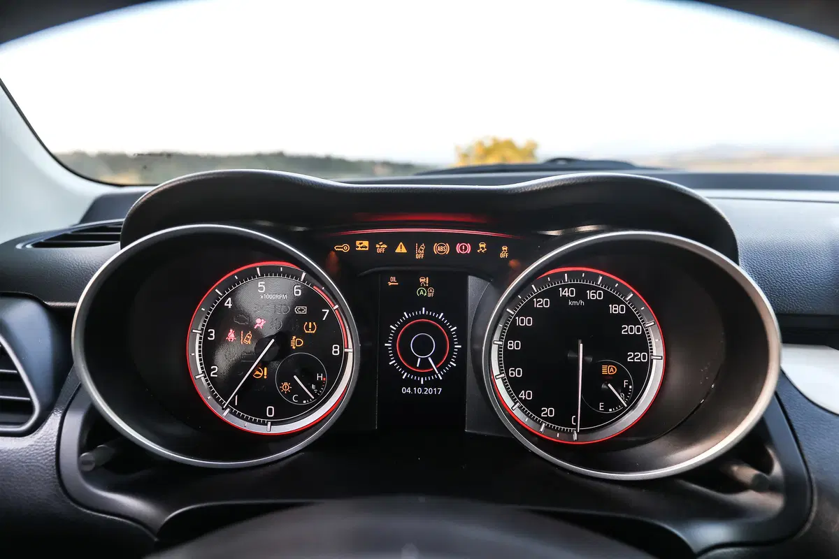 Suzuki Swift Allgrip Hybrid. 4WD per tutti i giorni  (11)